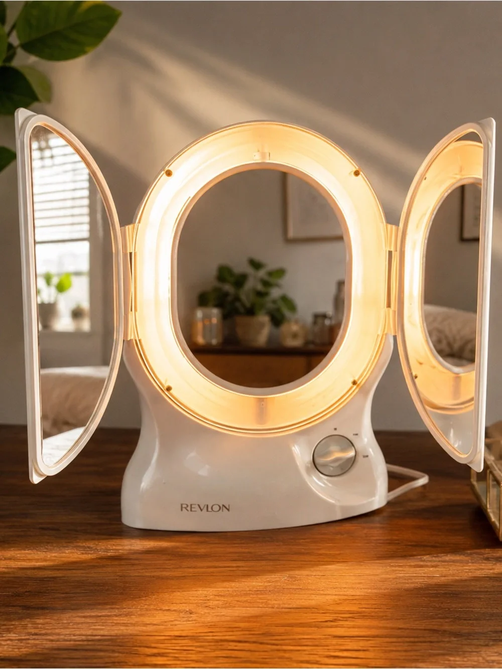 Lighted Revlon Vanity Mirror Tri Fold Makeup Mirror Folding Travel Style